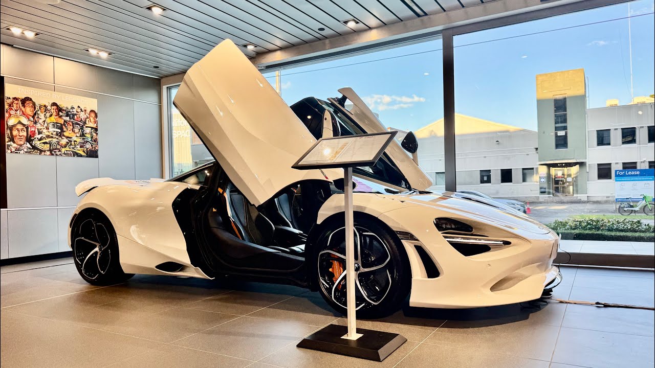 2025 McLaren 750S - Interior and Exterior Walkaround.