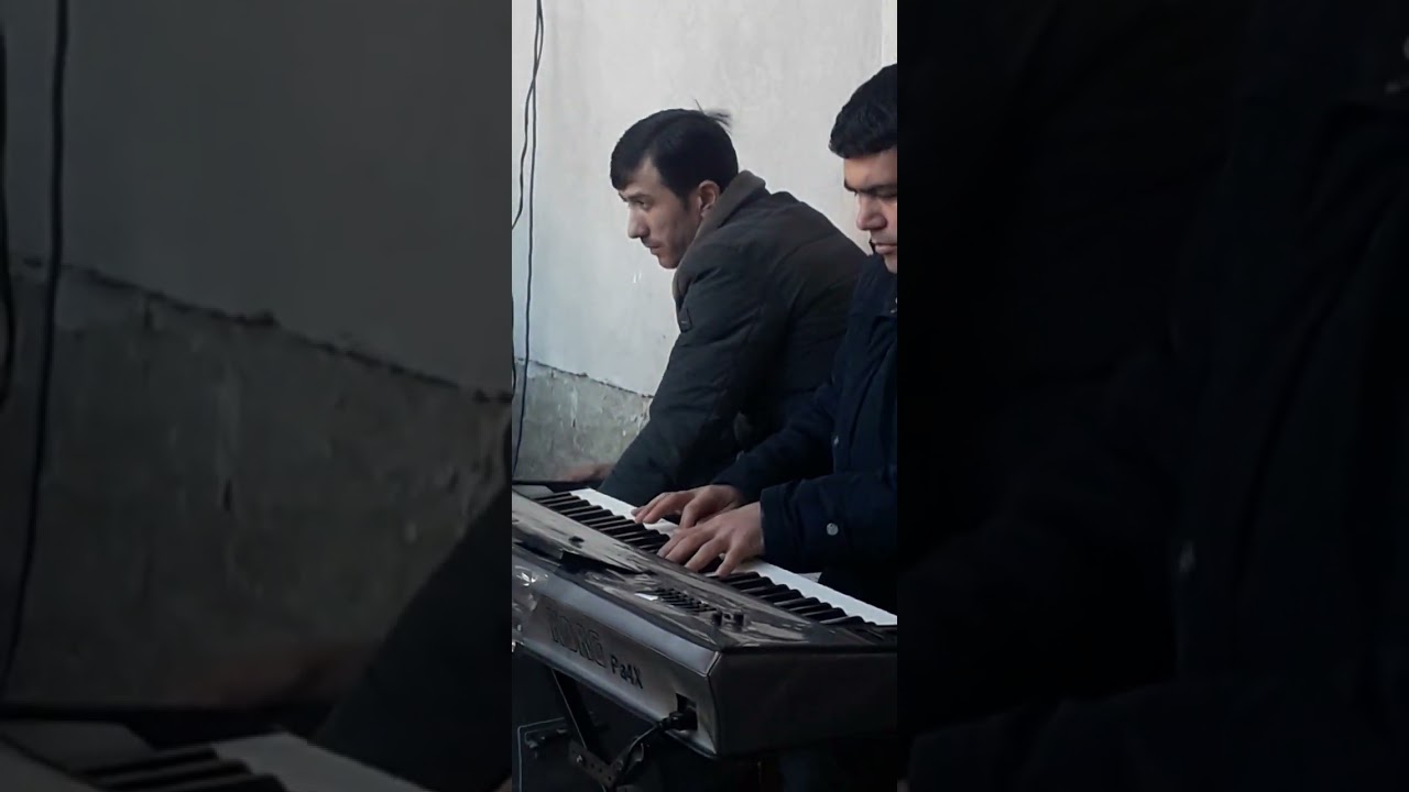 Фуркат Ашуров Гиждувон туйда Навруз куча жонли ижро ва музика . 4.01.2023й