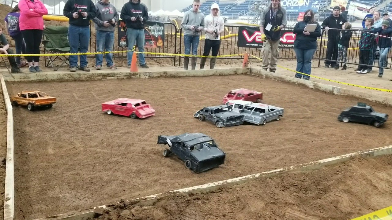 RC Demolition Derby at Motorama 2020