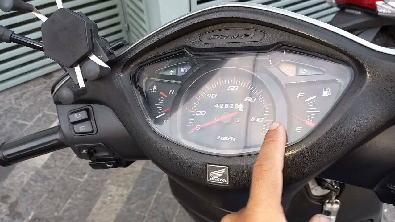 honda Lead, modificações feitas em casa (2).
