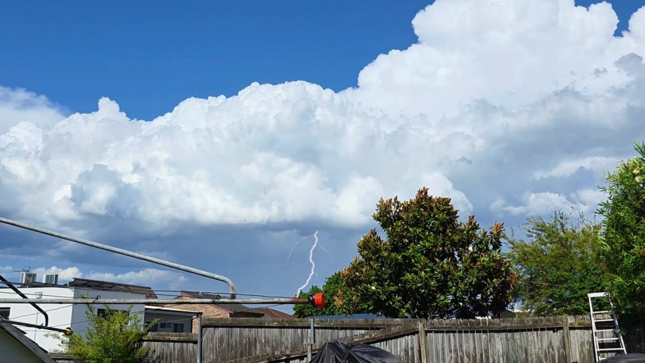 Cumulonimbus Timelapses & Nightime Lightning Show! - Sydney & Brisbane Australia 🇦🇺 26/11/25