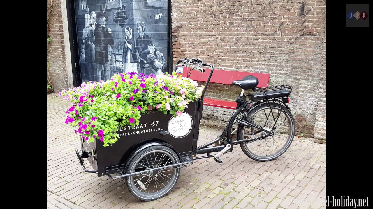 Walstraat in Deventer, The Netherlands