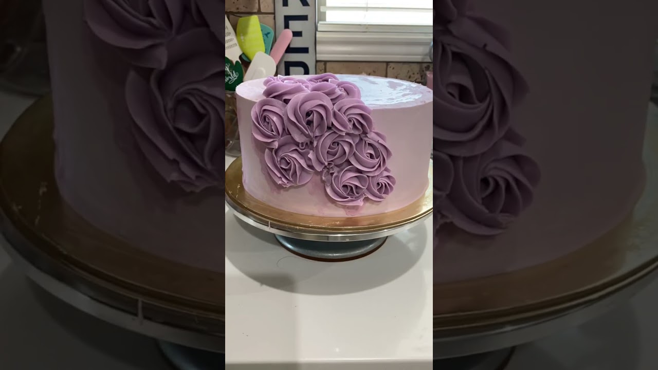 How to make a Simple Frozen Theme Cake 
