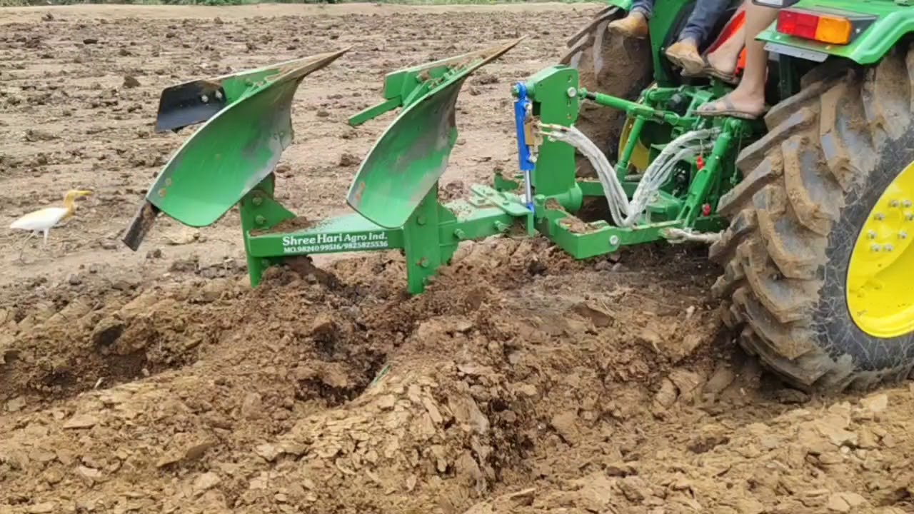 john deear 5405 4wd with shreehari plough 2 bottom  Botad (guj)  mo. 9824099516,9825825536