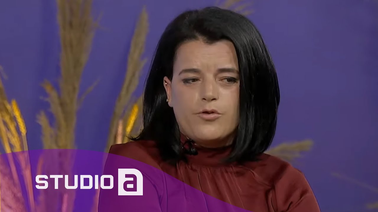 Vasfije Krasniqi flet per 
