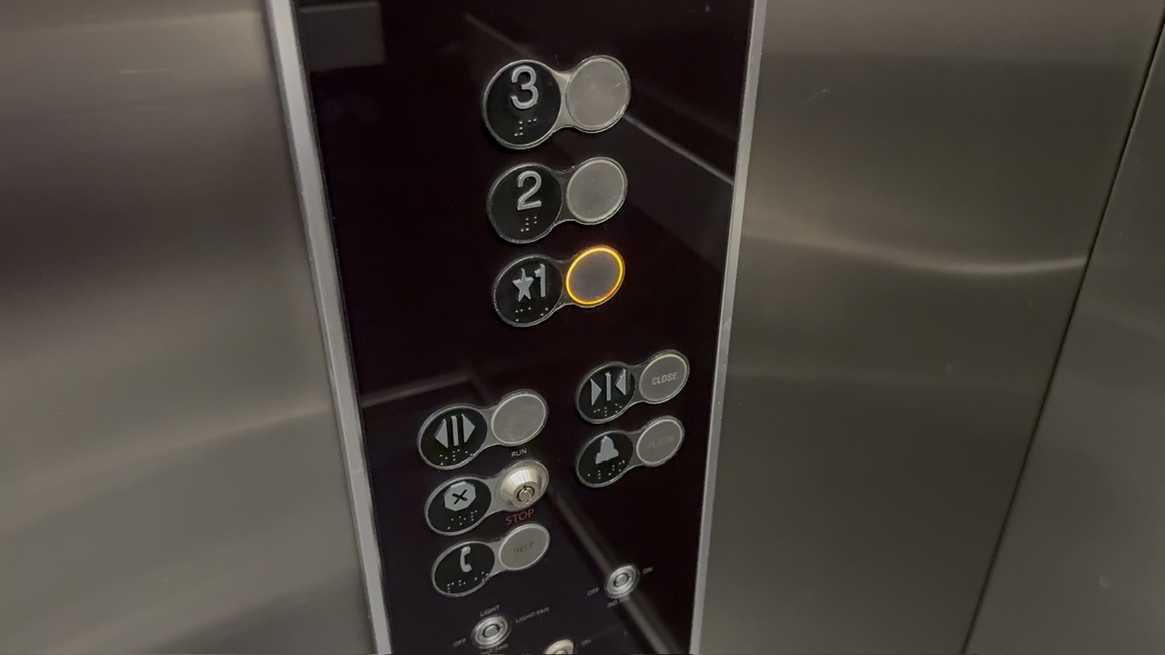 RARE! KONE EcoSpace Design Traction Elevator @ Coye Law Firm Building, Orlando, Florida