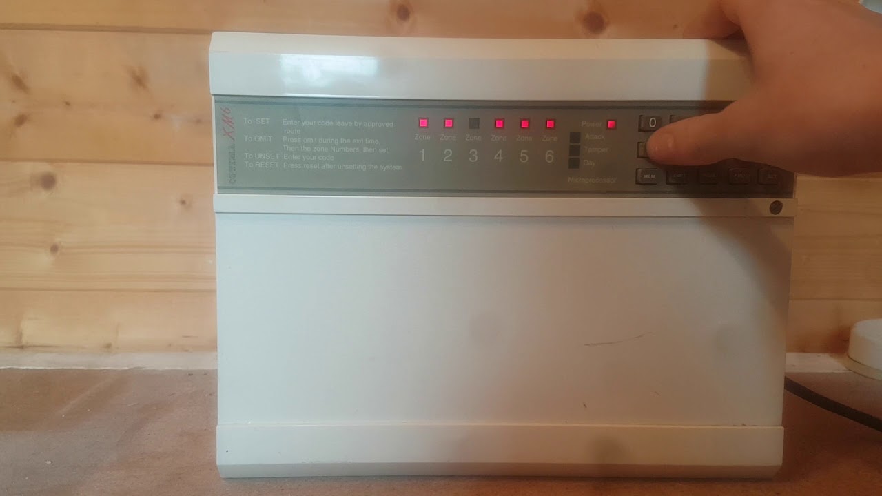 A Quick Look At An Optima XM6 Burglar Alarm Control Panel