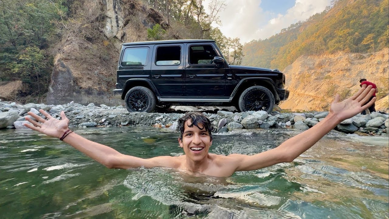 Piyush nahaya thande pani se 🥶 #souravjhoshivlog ￼#vlog 