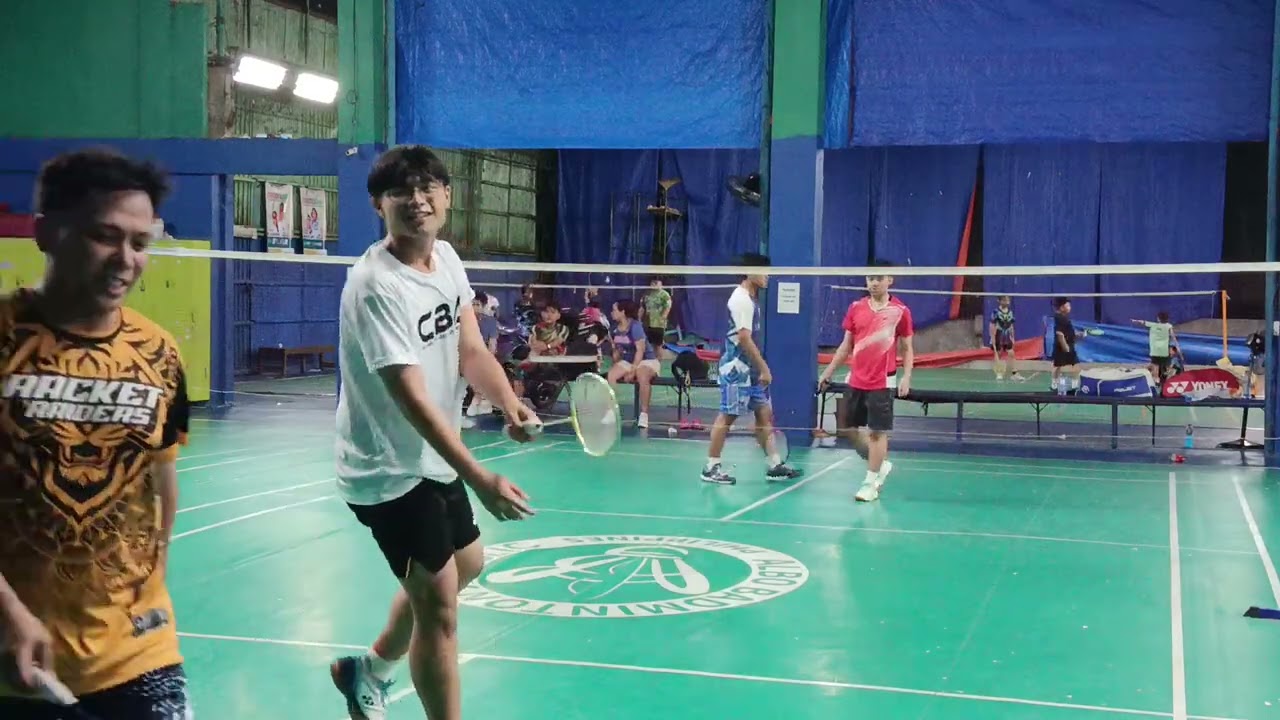 JB Badminton Court B Smashers Badminton Doubles Queueing 