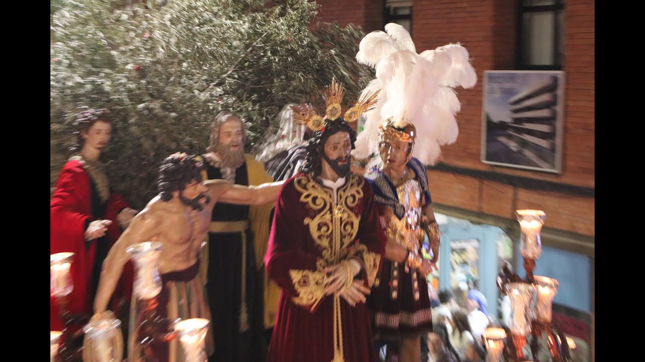 Hermandad del Prendimiento a su paso por calle Feria. Domingo de Ramos 2024.