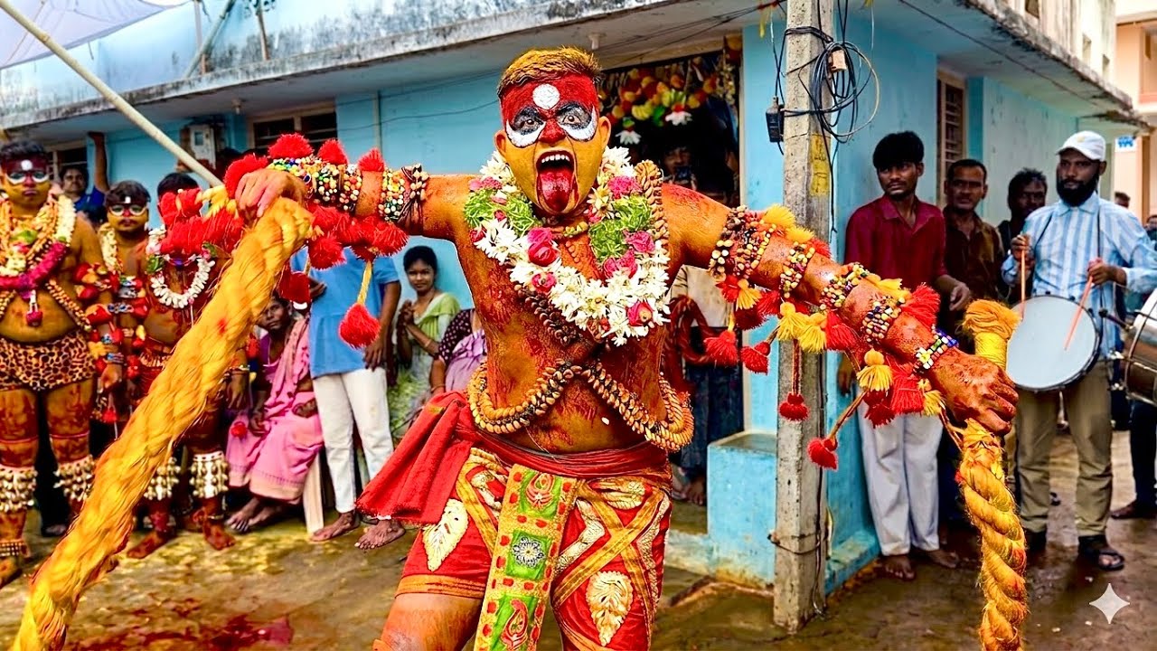 Potharaju Entry 2026 | Potharaju Beating Public 😂 | Danger Potharaju Entry at Old City Bonalu 2026