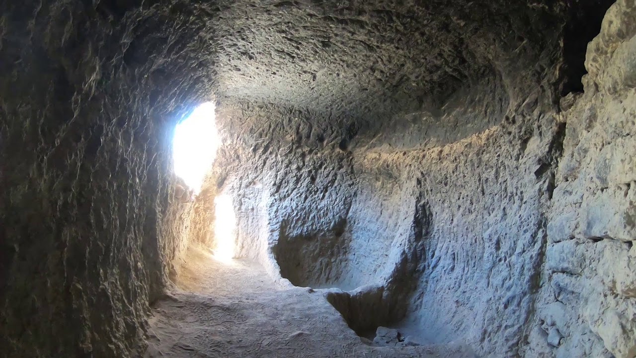 Chhoser Cave, Upper Mustang