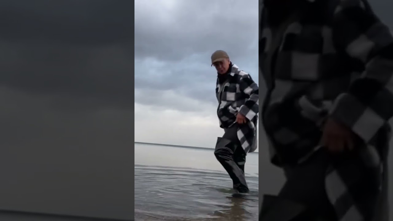 Acquo Boots im Meer
