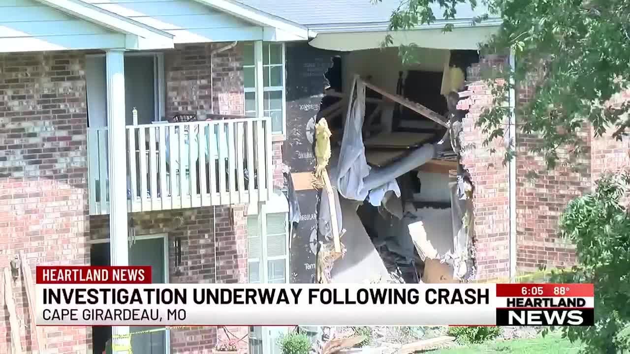 Neighbors react to crash into Cape Girardeau apartment building