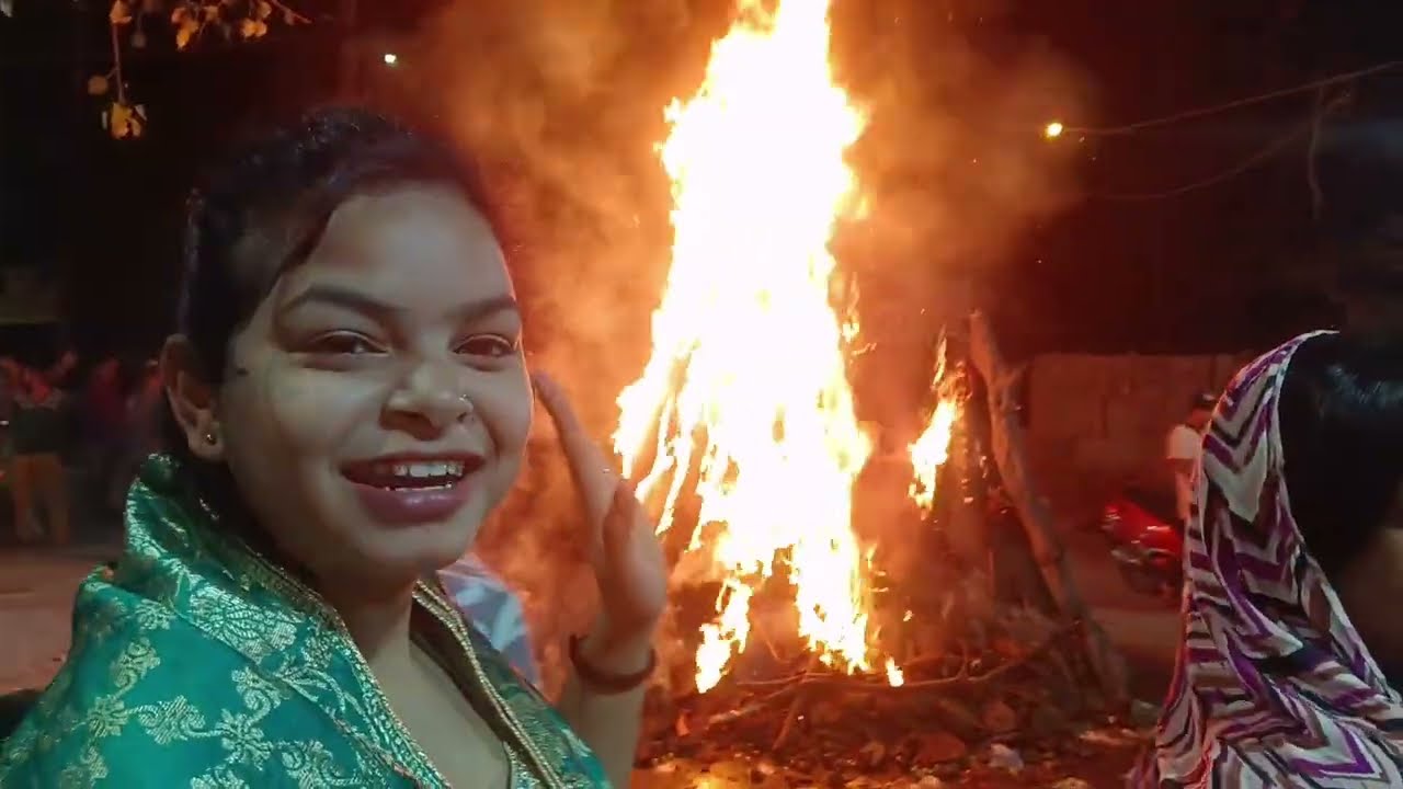 Ham logone  banai Holi aur khara bahut injoy hai 🤘😀🎊🎉🎆🎇🪩🌃🪅
