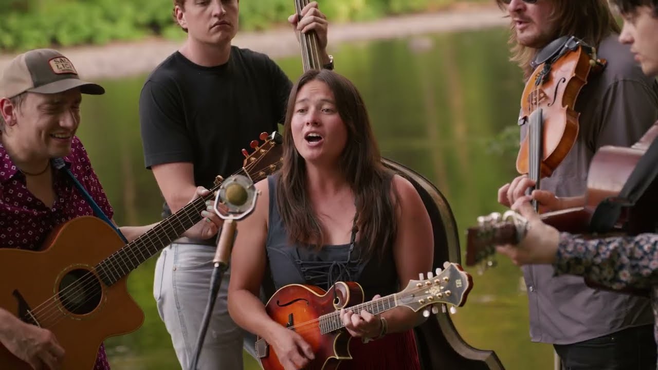 Sweet Bluegrass Pop Cover | AJ Lee & Blue Summit | Soak Up the Sun Sheryl Crow |