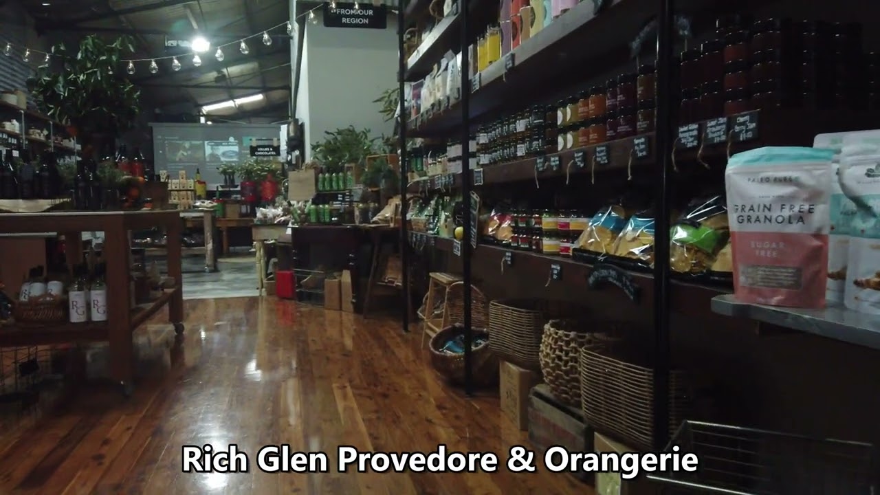 Yarrawonga Town Centre 4K Walkabouts by PocketTourer.com