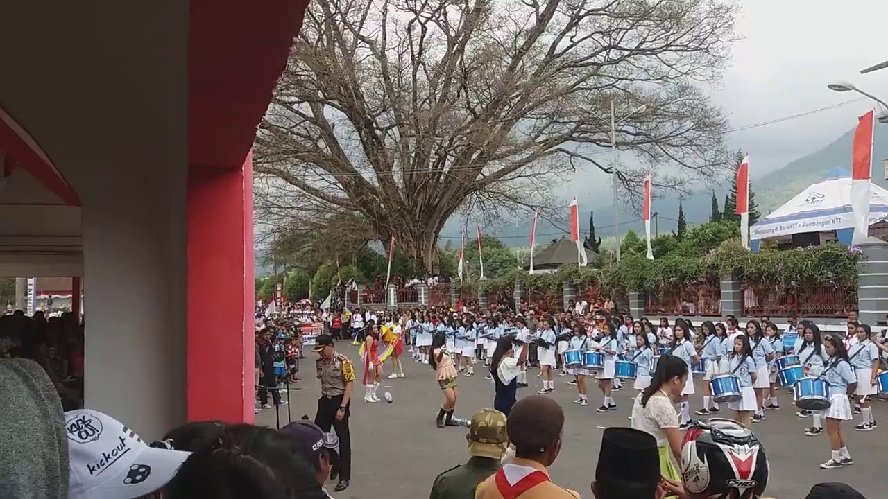 Yamko Rambe Yamko - Drumband SMAK Setia Bakti Ruteng. Composed By Toton MB. 😎😎😎😎