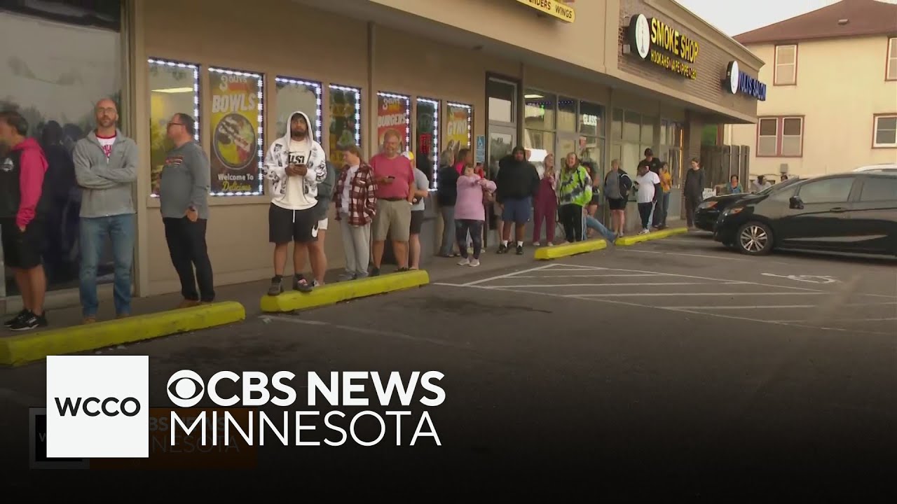 Line stretches down the block for Columbia Heights bakery's last day in business