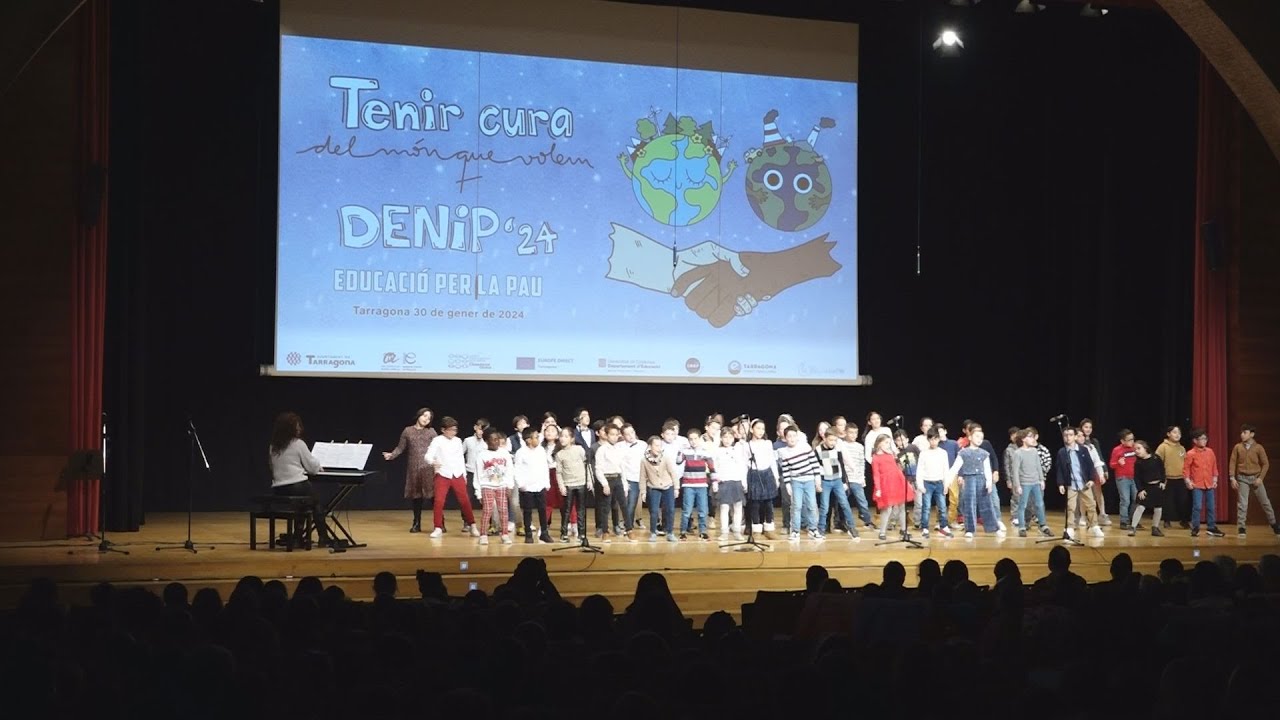 Els escolars de Tarragona reivindiquen les cures i la pau al món