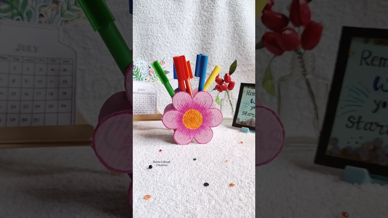 Cardboard Pen Holder 😱🌸। #cardboardcraft #viralshorts #trendingnow #craft #roomdecor #diyprojects