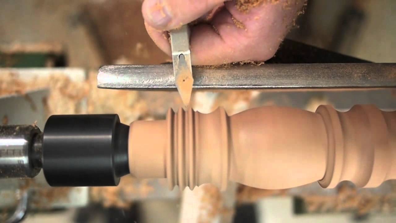 Easy Woodturning Projects 2: The Basic Table Leg