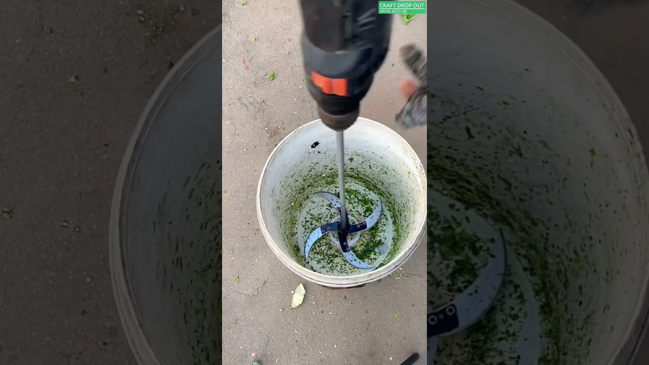 🪣⚙️ Drill Blade Attachment Showcasing Efficient Liquid Mixing