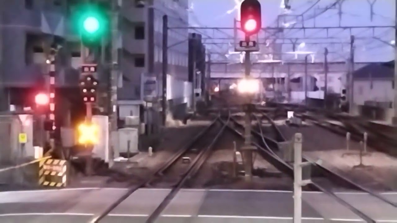 相鉄12000系12105編成各停海老名行&東急目黒線3000系3107編成特急浦和美園行　二俣川駅