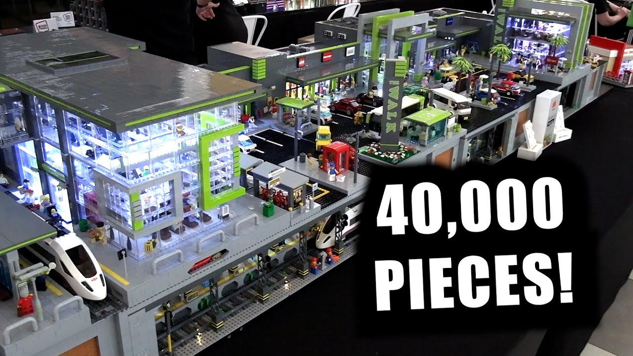 Огромный торговый центр LEGO и станция метро с 40 000 деталей