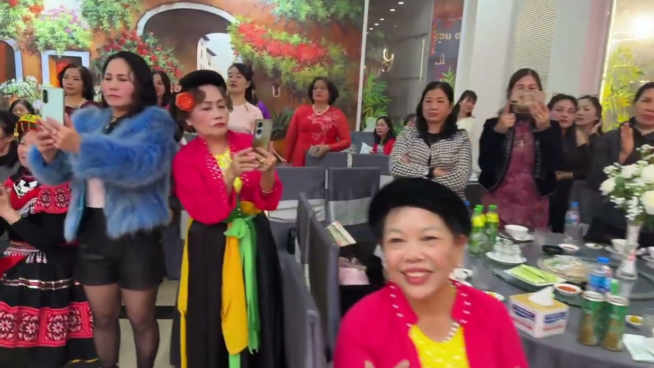 Múa bụng cực đẹp/Trần Hồng