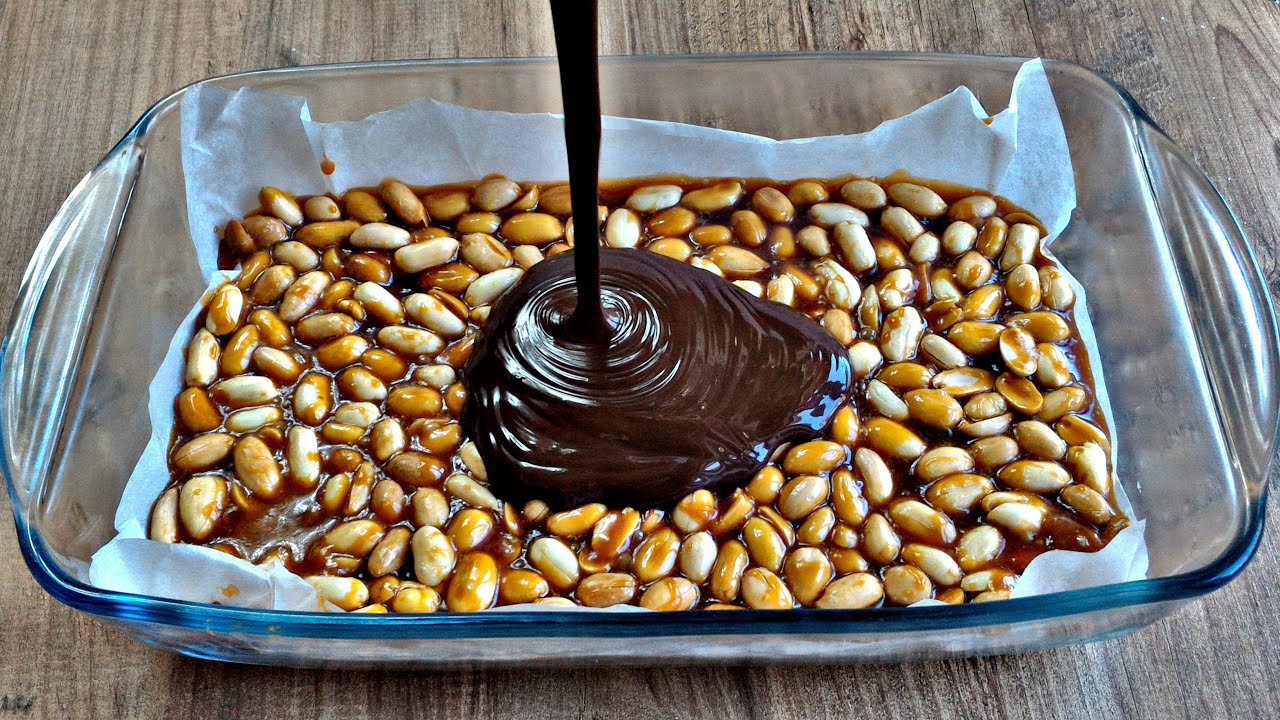 🔝 KARAMELE de ÇİKOLATAYA da LEZZETE de Doyacaksınız EV YAPIMI SNİCKERS TARİFİ 🔝 PRATİKELLA 💯