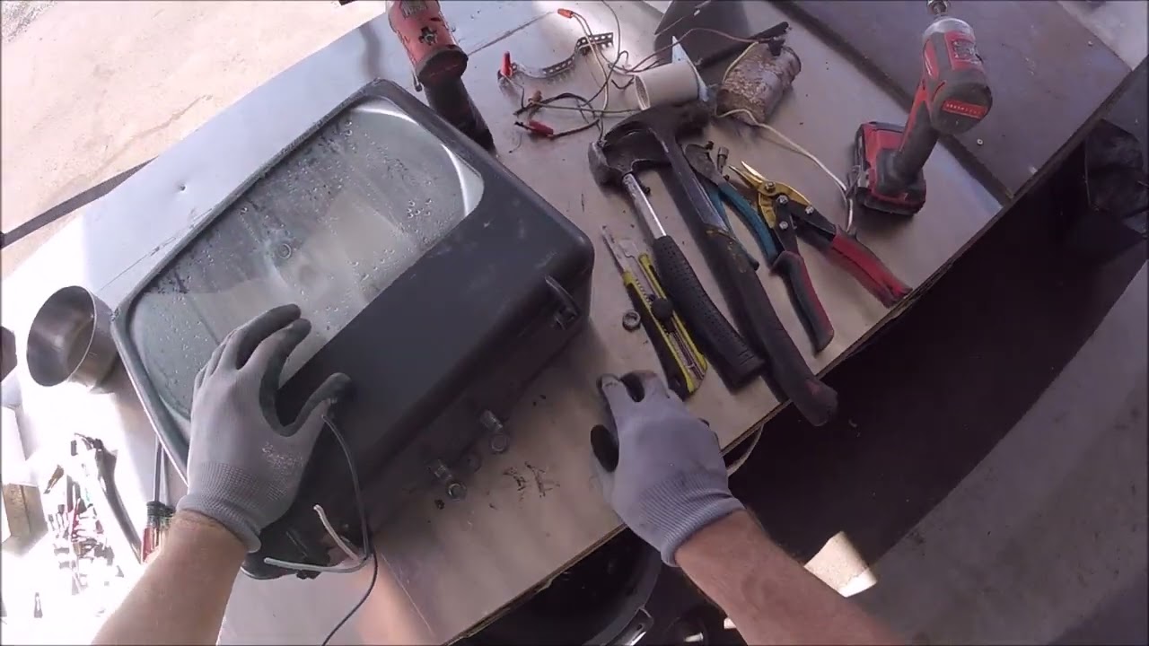 Scrapping More Commercial Lighting & Garbage Run