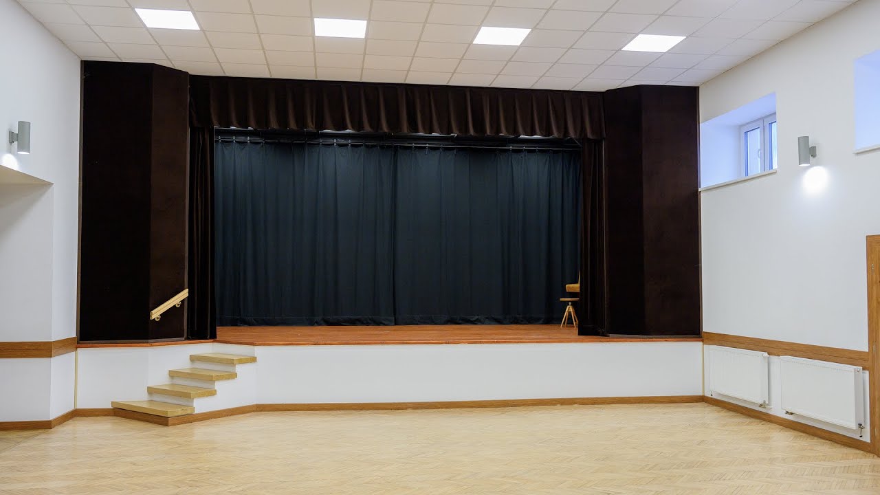 Rekonštrukcia javiska v kultúrnom dome v Dlhej nad Oravou