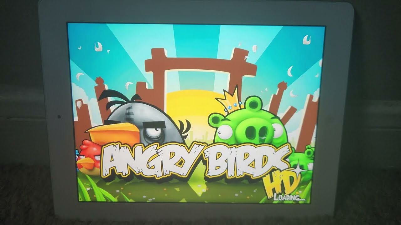 Angry Birds Classic HD (v1.3.5) On My iPad 3rd Gen