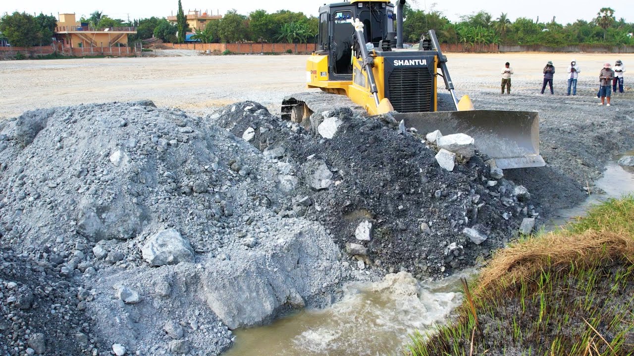 Good Activities Showing Dump Trucks Need Transport Many Stones For Filling in This Area