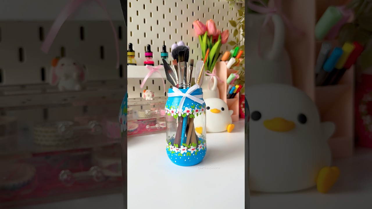 Painting on Glass Bottle #diy #shortviral #artshorts #handmade #diycraft #acrylicpainting