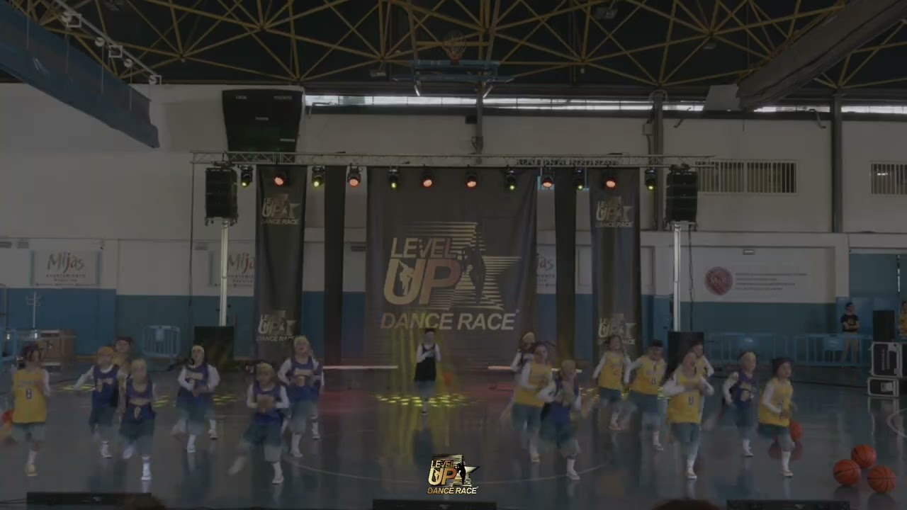 LEVEL UP DANCE RACE - BABY CREWS  - THE LIL BOUNCERS