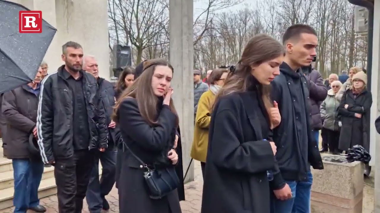 Niko ne može da zaustavi suze, porodica neutešna: Sahrana Dejana Milojevića