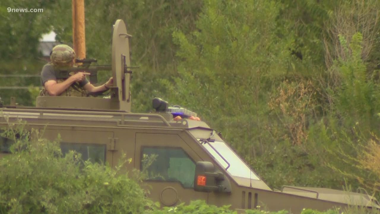 Pursuit near Colorado-Wyoming border leads to barricade situation in Larimer County
