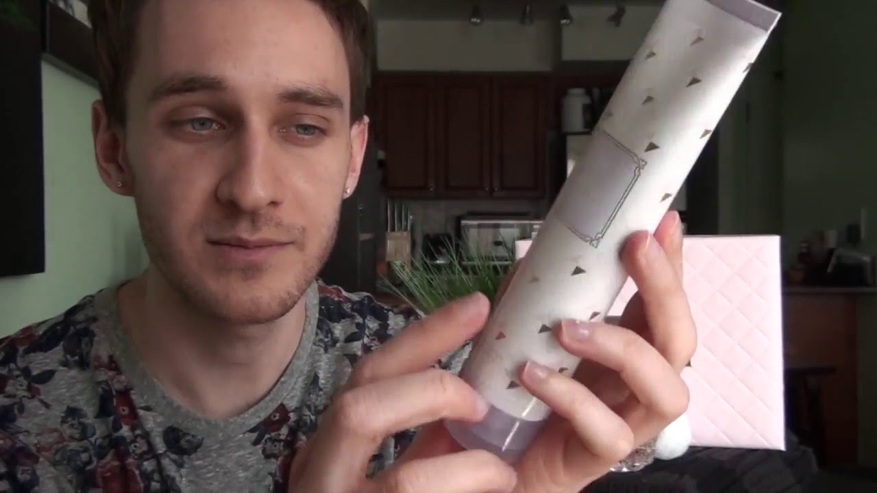 Ari by Ariana Grande Perfume Review