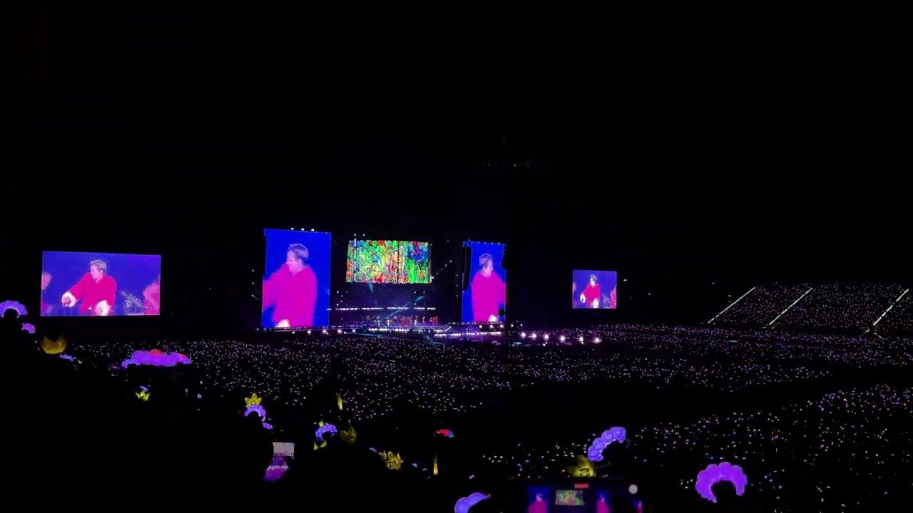 251108 | CRAYON | G-DRAGON 2025 WORLD TOUR [Übermensch] IN HANOI | DAY 1