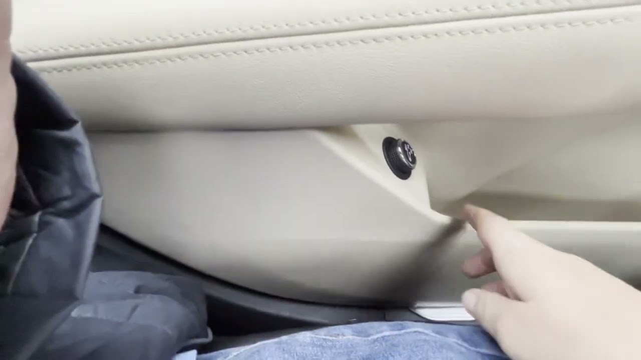 How to open the trunk on a 2019 Cadillac XT5