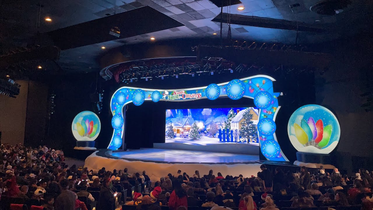 Snoopy’s Night Before Christmas Knott’s Berry Farm 2022 Buena Park California #KnottsMerryFarm #Live