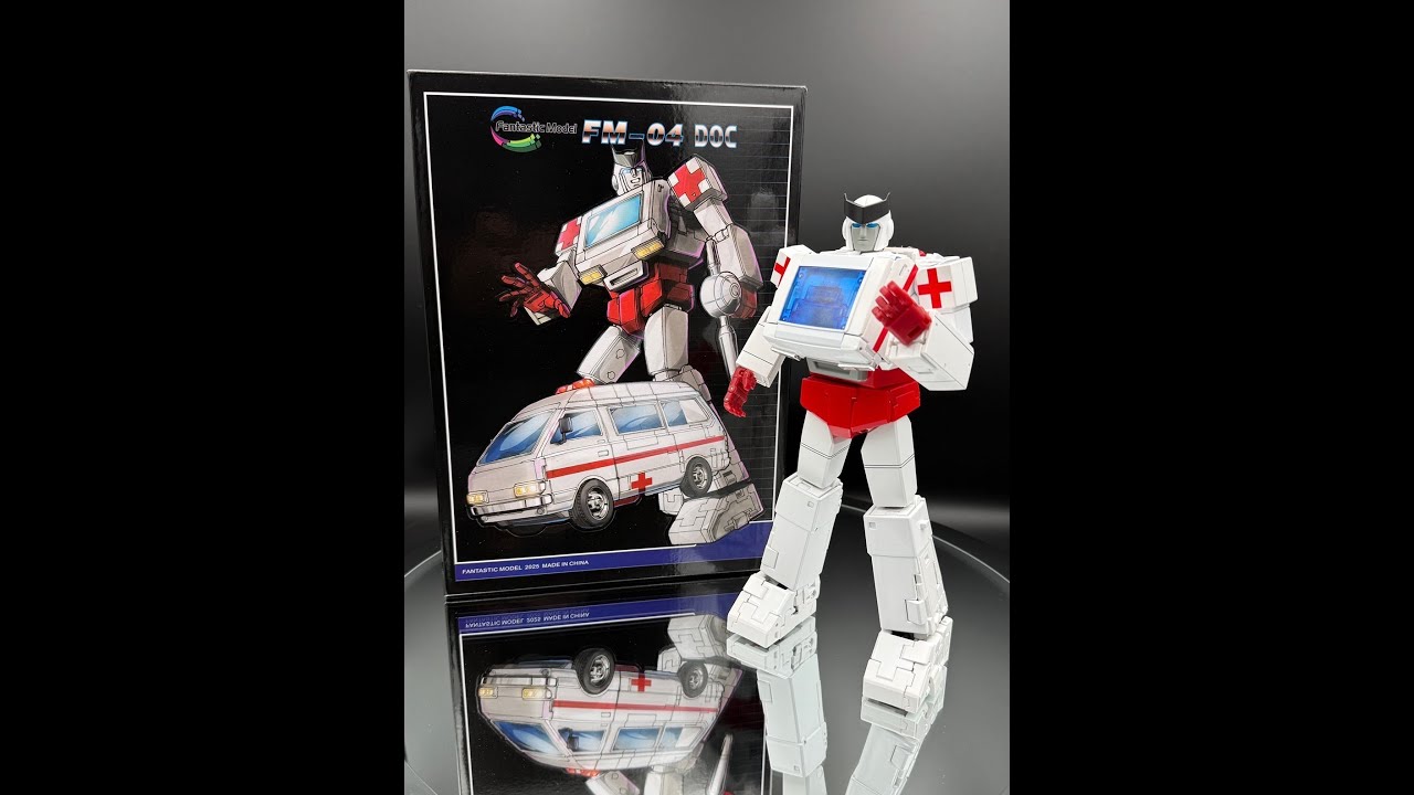 Fantastic Model FM-04 Doc (G1 Ratchet) Unboxing and First Impressions