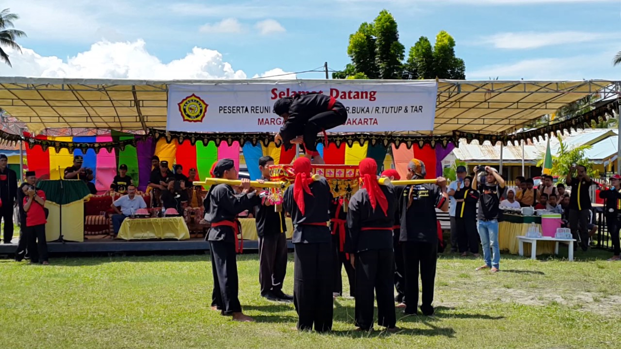Margaluyu 151 Indonesia - Peragaan Tata Gerak Jurus R Buka Oleh MOH. Hairullah