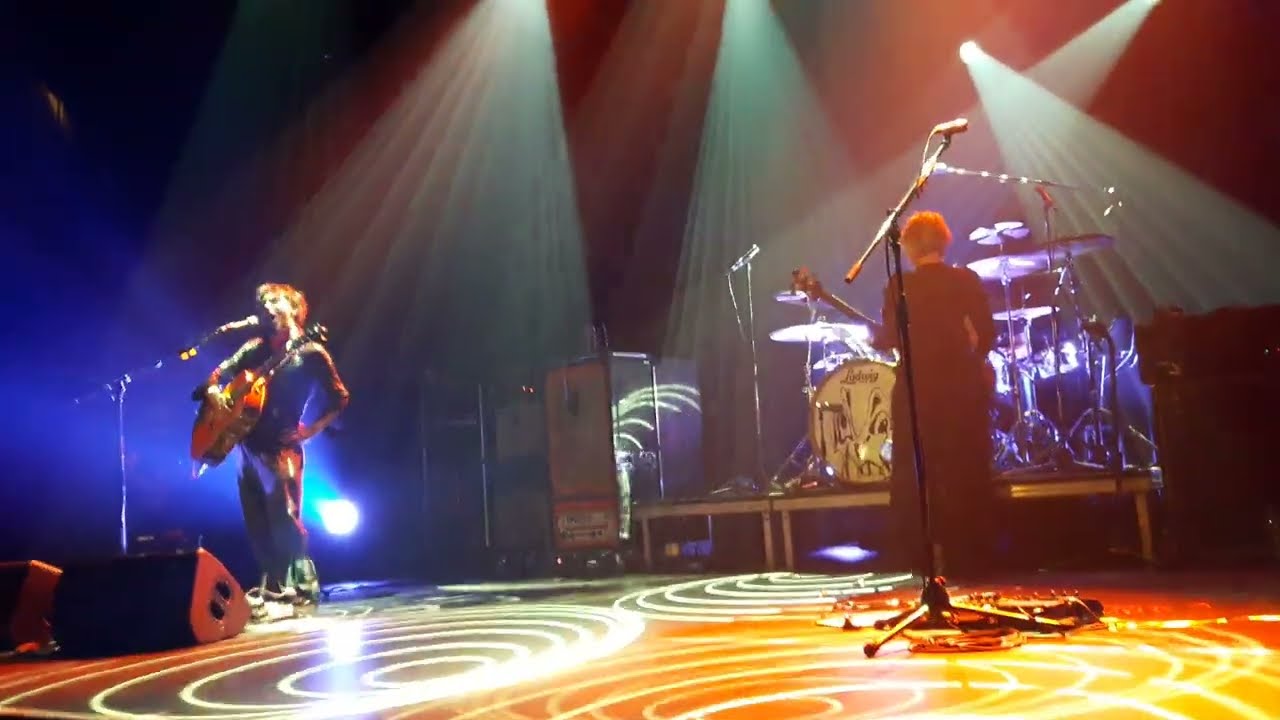 Verdena - Chaise Longue / Angie (live @ La Madeleine)
