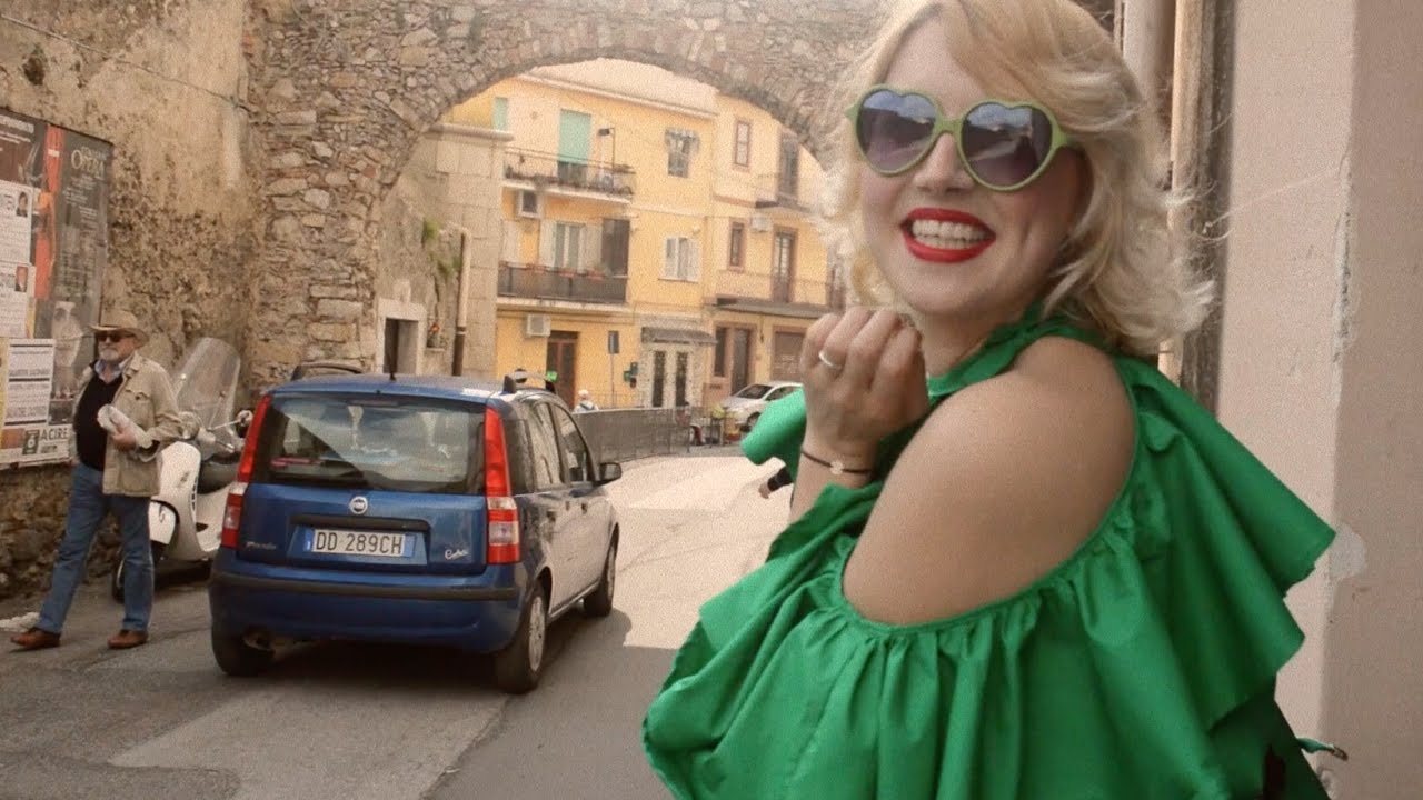 LA DOLCE VITA |  Street Style in Sicily, Italy