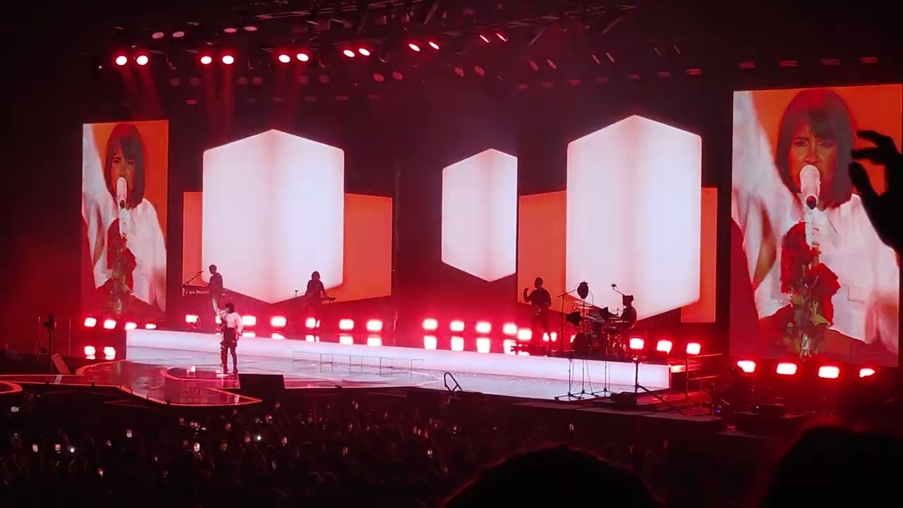 Aitana - 24 rosas (Alpha tour Barcelona) 2023 october 12 - Palau Sant Jordi