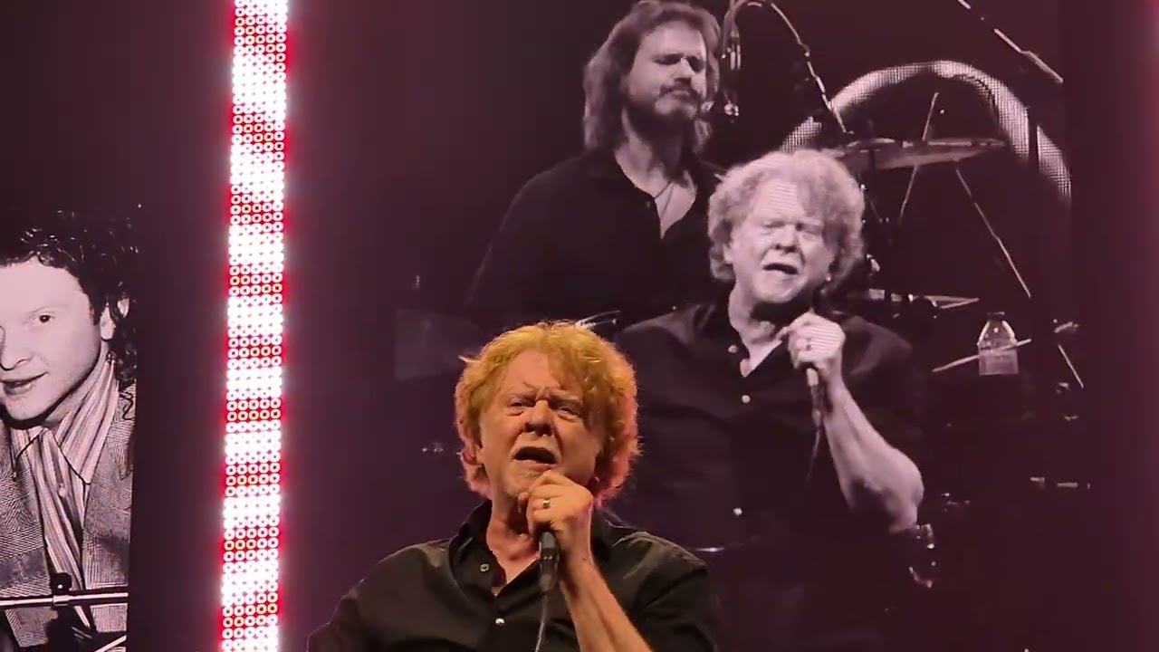 Simply Red - Reach Out, I'll Be There. Four Tops cover. Live @ Ziggodome Amsterdam 14.11.25