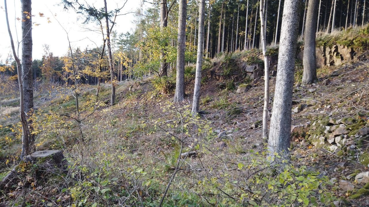61. Zaniklá obec Hrachoviště a Jedová hora